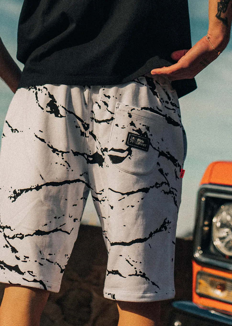 Bermuda VENICES - MINIMAL CAMO WHITE