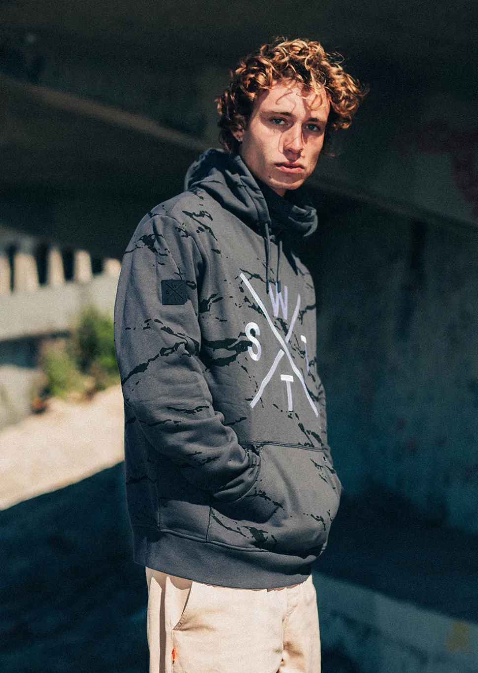 Sweat à capuche SPRAY - MINIMAL CAMO DARK IRON