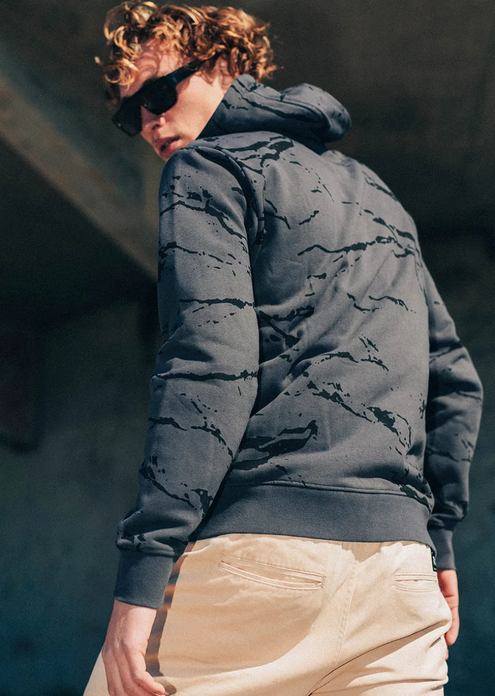 Sweat à capuche SPRAY - MINIMAL CAMO DARK IRON