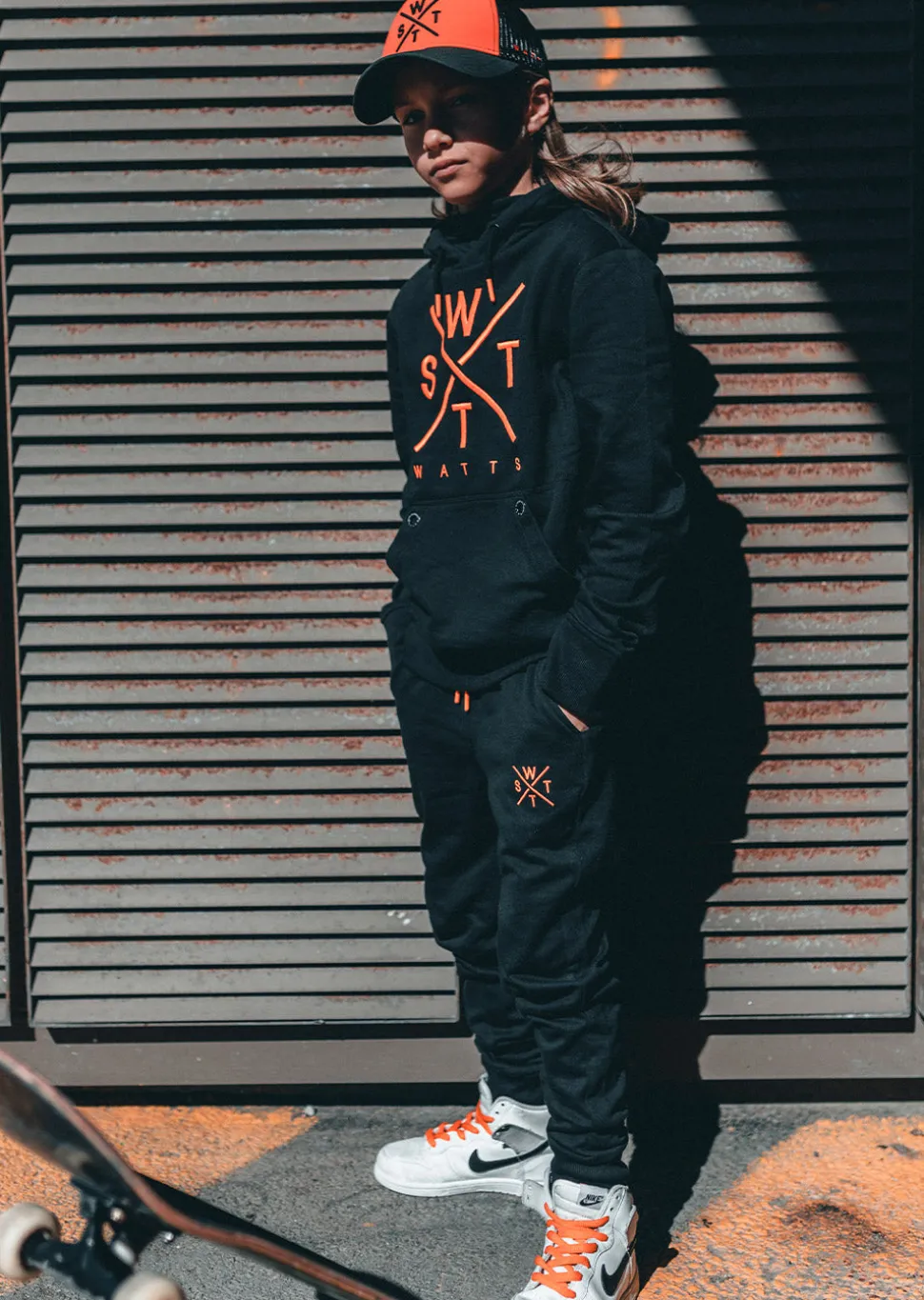 Sweat à capuche SPRAY Junior - NOIR / ORANGE FLUO